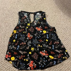 XL old navy sleeveless floral blouse